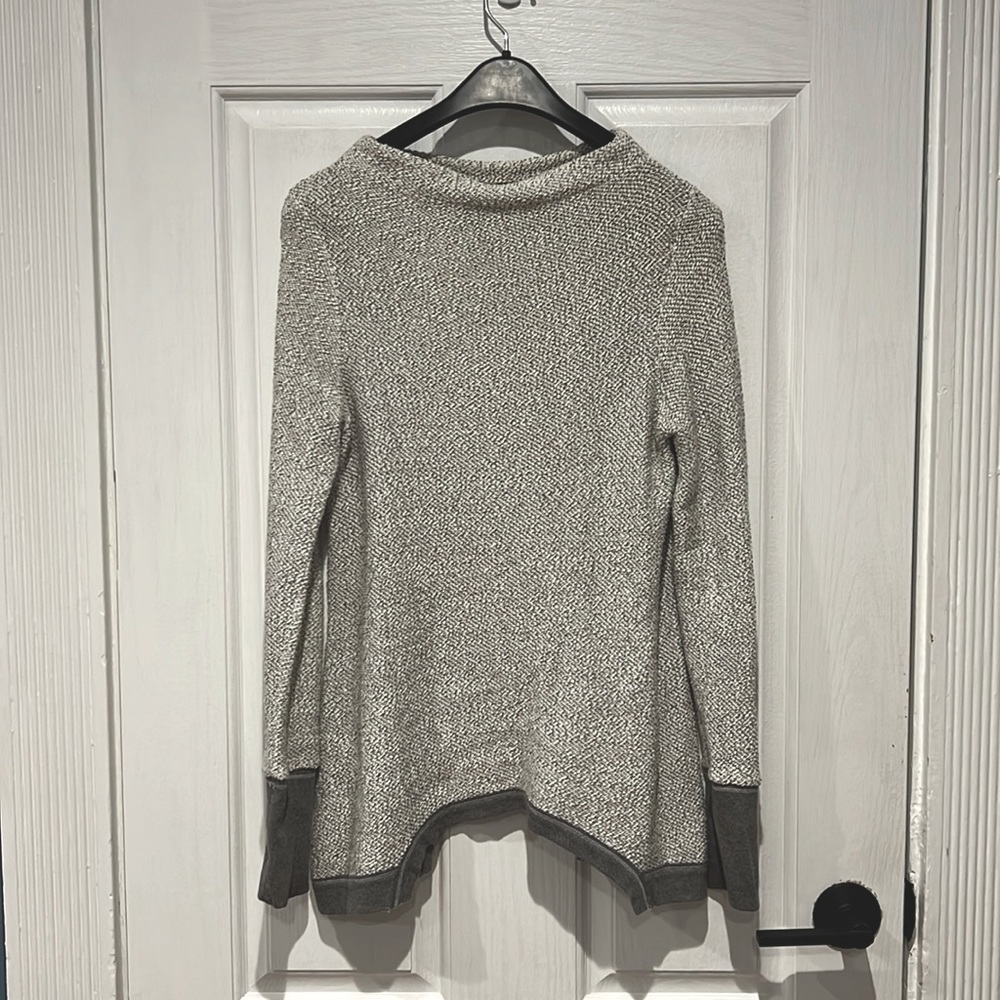 Anthropologie 9-H15 STCL Gray Sweater